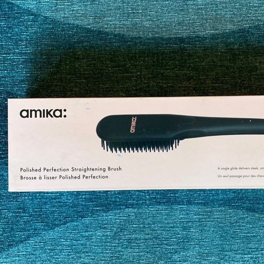 Amika Straightening Brush